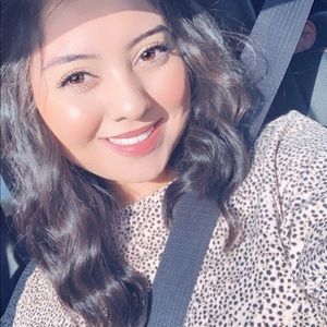 Meet your Posher, Caroline